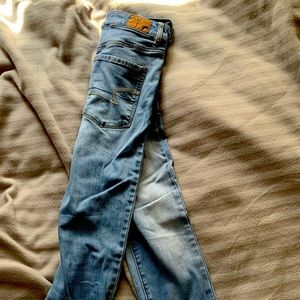 American Eagle Super Stretch size 8 regular skinny jeans - hi-rise jegging